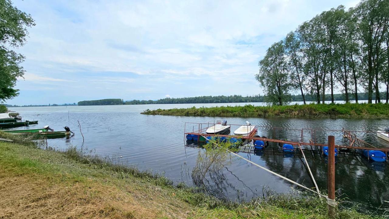River View - Danube Celarevo Exterior photo
